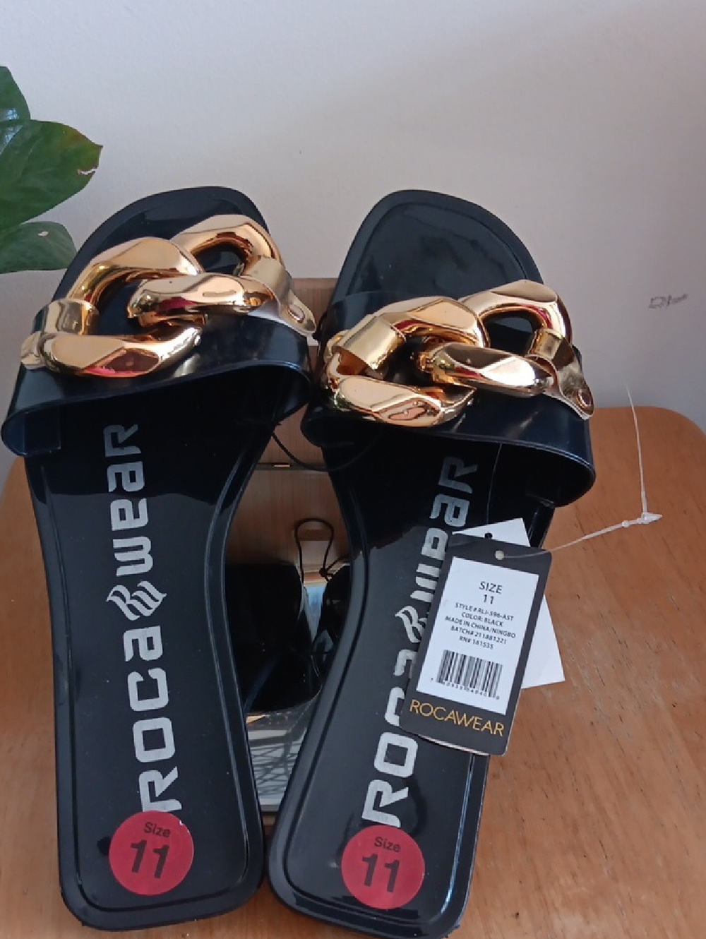 Rocawear Black and Gold Sandals with Chain Detail Size Mutilpe
